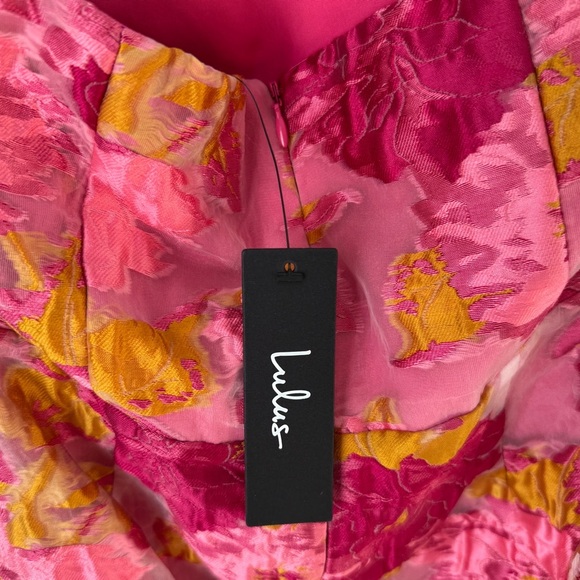 NWT Lulu’s Upgraded Event Pink Jacquard Strapless Bustier Midi Dress Size Medium - Picture 6 of 16
